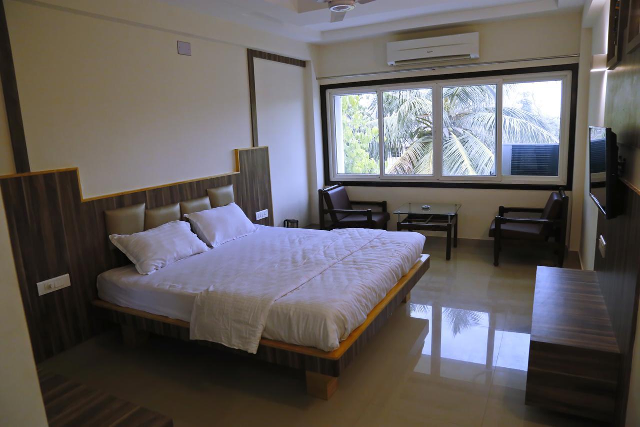 Hotel Sivaranjani Ироду Экстерьер фото